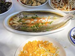 -丹水桥地锅鱼·翘嘴鲌·地方特色全鱼宴(丹江口大坝店)