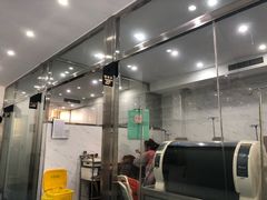 -伟伟宠物医院·CT影像中心·瑞派犬猫综合性门诊(汉口总院)