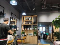 -MOVAN  HAIR莫凡匠人发型屋