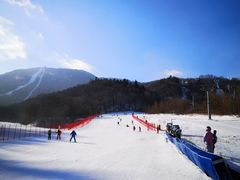 -亚布力新体委滑雪场