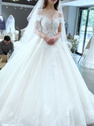 -艾米丽婚纱礼服