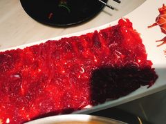 鲜牛肉-左庭右院鲜牛肉火锅(浦江欢乐颂店)