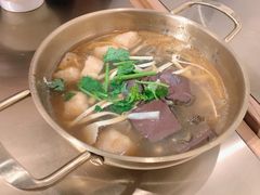 鸭血粉丝汤-龍堂蟹黄小笼包(德思勤四季汇店)