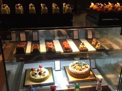面包甜点陈列柜-富力希尔顿酒店·源氏日餐厅