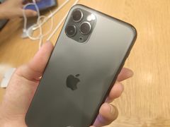 -Apple零售店(华贸购物中心店)