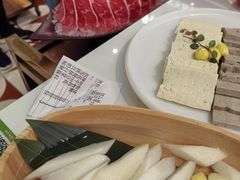 -洪氏嗨捞·广东猪肚鸡·椰子鸡火锅(西咸万象城店)