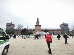 -斯福尔扎古堡
