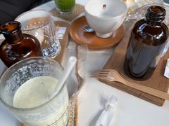 -彳亍咖啡·这里(水湾路店)