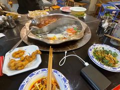 -重庆风光老灶火锅城(同德广场店)