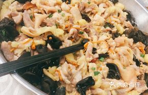 Steamed Chicken with Wood Ear Mushrooms