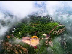 -抱犊寨风景区