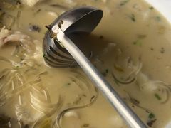 -严记小天府酸菜鱼(西四路店)