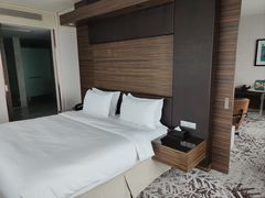 -上海虹桥西郊假日酒店