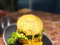 -Let'sBURGERplus·非常创意汉堡(三里屯店)