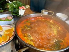 -野山舂·贵州现舂酸汤牛肉(民生路店)