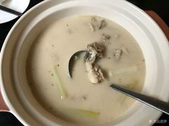 -河畔春天时尚餐厅