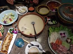 -三人行骨头王火锅(长寿店)