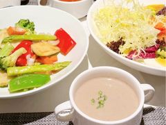 -MONICH牛排融合餐厅(和义大道购物中心店)