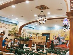 大堂-清真·玛丽亚新疆菜主题餐厅(浙江中路店)