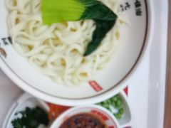 -顺溜·手工刀削面·黑金店(铜锣湾店)