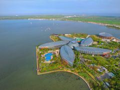 -上海滴水湖皇冠假日酒店