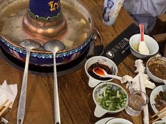 -毛辣果·贵州红酸汤牛肉火锅(西单店)