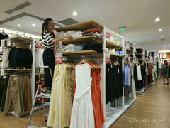 -优衣库(上海虹口龙之梦店)