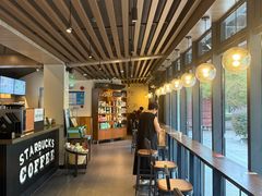 -星巴克(西藏路店)