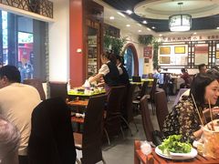 大堂-颜氏双江清水鱼一养身火锅(磁器口店)