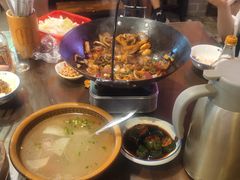 -富正毅三下锅·湘西韵味(天门山索道店)