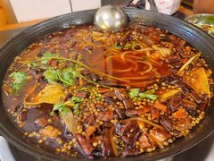 -鸿顺老铁锅美蛙鱼府(解放碑店)