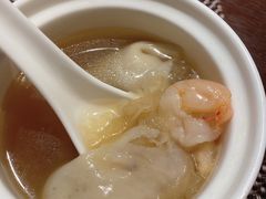 燕窩瑤柱海皇灌湯餃-逸东轩(香港逸东酒店)