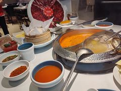 -左庭右院鲜牛肉火锅(金山万达店)
