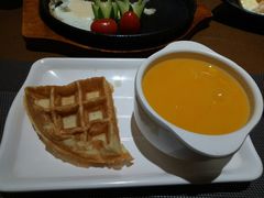 -戈尔登酒店·满堂彩咖啡厅