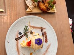 -Mark&Mars Restaurant