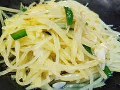 醋溜土豆丝-怪怪龙虾·澳洲蓝龙王·深夜食堂(惊驾路店)