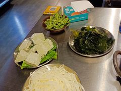 -鹿鸣山草本茶香火锅(园西路店)