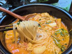 -银米·云南传统过桥米线(双廊黑金冠店)