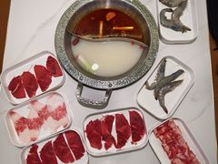 -嘎琉鲜切牛肉自助火锅