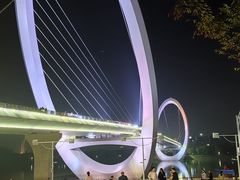 -南京眼步行桥