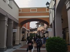 -佛罗伦萨小镇广佛名品奥特莱斯(疏港路店)