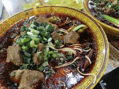 -胥佳烧鸡公牛肉面馆