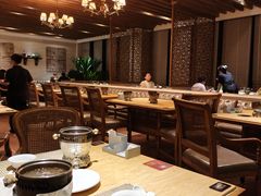 -雍和会海鲜姿造自助(湖东路店)