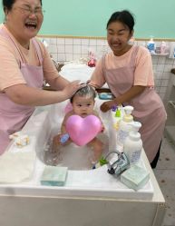 -Pony Baby宝尼婴幼儿游泳SPA馆