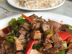 -三升美食城