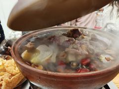 连州脆皮鸡-威邵鸡煲(西华路总店)