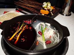 -钢管厂五区小郡肝串串香(奥克斯广场锦城万达店)
