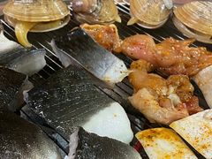 -围炉肉舍•炭烤活鳗•丹东海鲜烤肉(步行街店)