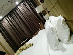 -金皇国际大酒店(桂林两江四湖火车站店)