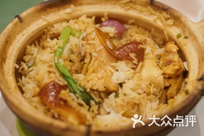 玫瑰豉油鸡煲仔饭